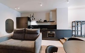 Chimay : La Chambre Bleue De La Grand Place